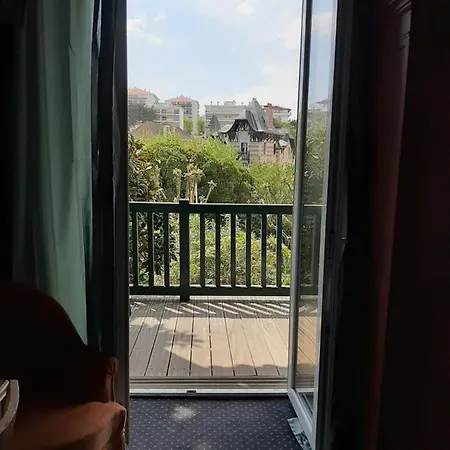 Saint Charles & Coliving 3* Biarritz