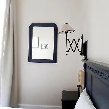 Szálloda Saint Charles & Coliving 3*