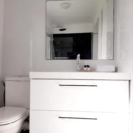Saint Charles & Coliving