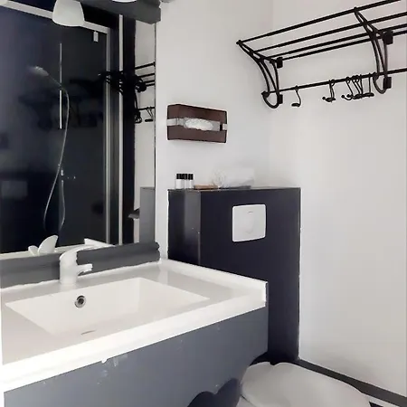 Saint Charles & Coliving