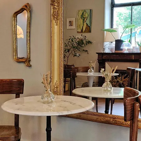 Saint Charles & Coliving 3*