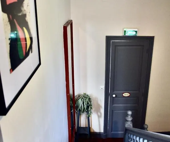 Saint Charles & Coliving 酒店 3*