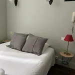Saint Charles & Coliving 酒店 3*