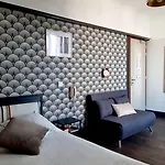 Saint Charles & Coliving ביאריץ