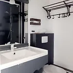 מלון Saint Charles & Coliving ביאריץ