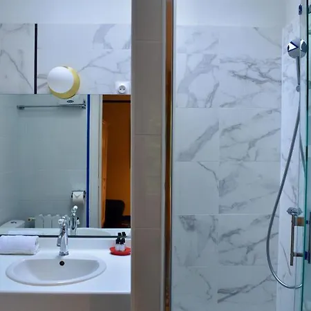 Saint Charles Hotel & Coliving Biarritz 3* Μπιαρίτζ