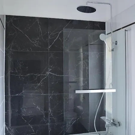 Saint Charles Hotel & Coliving Biarritz Ξενοδοχείο 3*