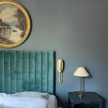 Saint Charles & Coliving Биарриц
