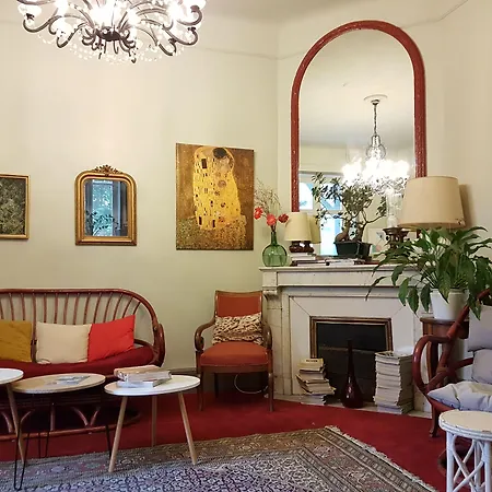 Отель Saint Charles & Coliving Биарриц
