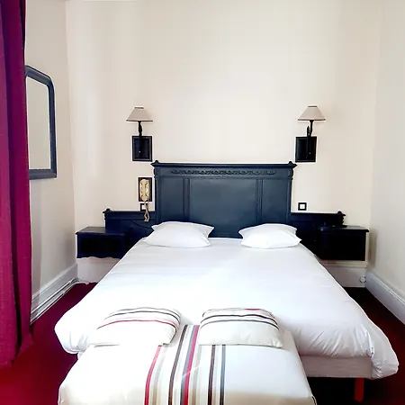 Saint Charles & Coliving Отель Биарриц