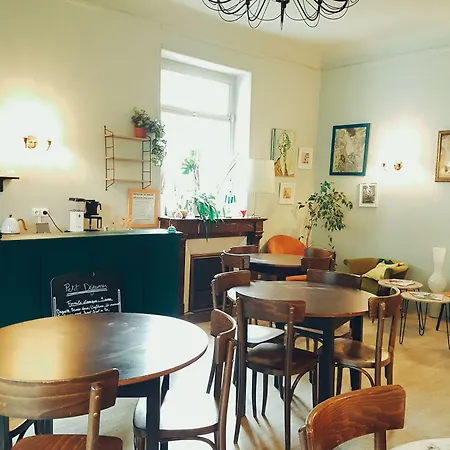 Saint Charles & Coliving Отель