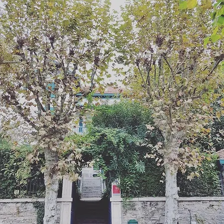 Saint Charles & Coliving Отель Биарриц