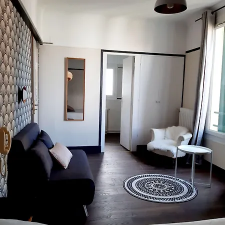 Saint Charles & Coliving Биарриц