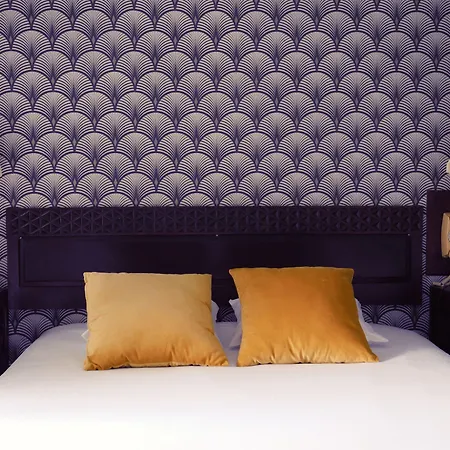 Отель Saint Charles & Coliving Биарриц