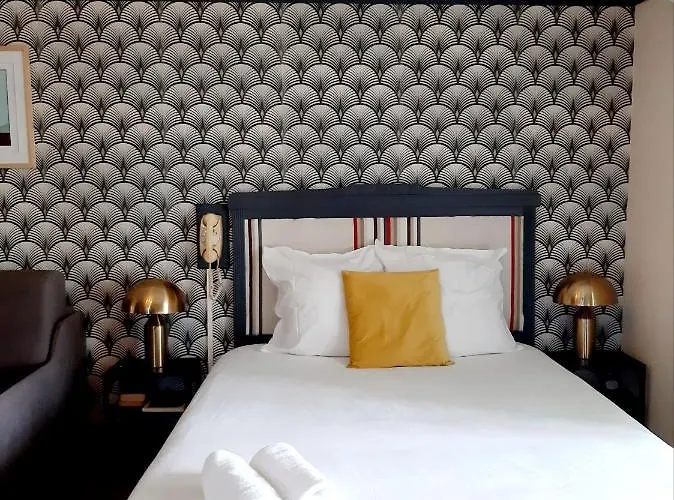 Saint Charles Hotel & Coliving Biarritz Ξενοδοχείο 3*