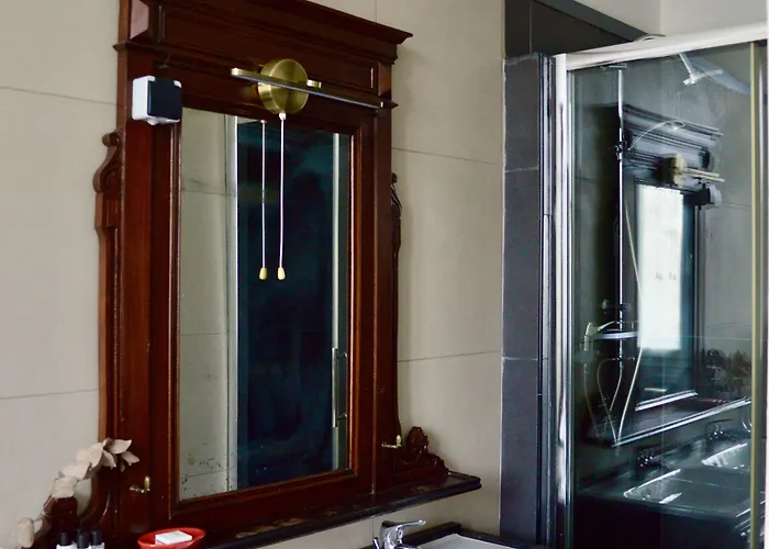 Saint Charles Hotel & Coliving Biarritz Hotel 3*